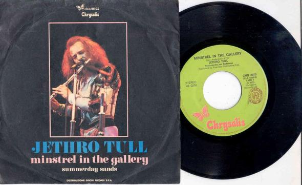 1975-minstrel-in-the-gallery-3