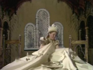 1973_Alice_Through_the_Looking_Glass_2521